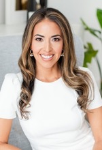 Claudia Martonffy Photo