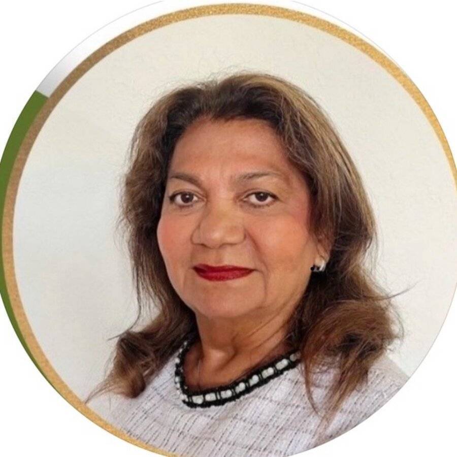 Elizabeth Florez Photo