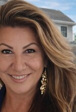 Laura Lombardo Photo